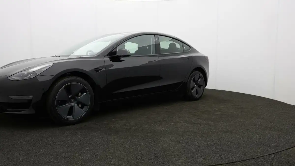 2022-tesla-model-3-e-long-range-big-61