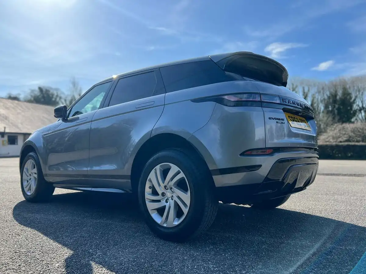 2019-land-rover-range-rover-evoque-20-d180-r-dynamic-s-big-8