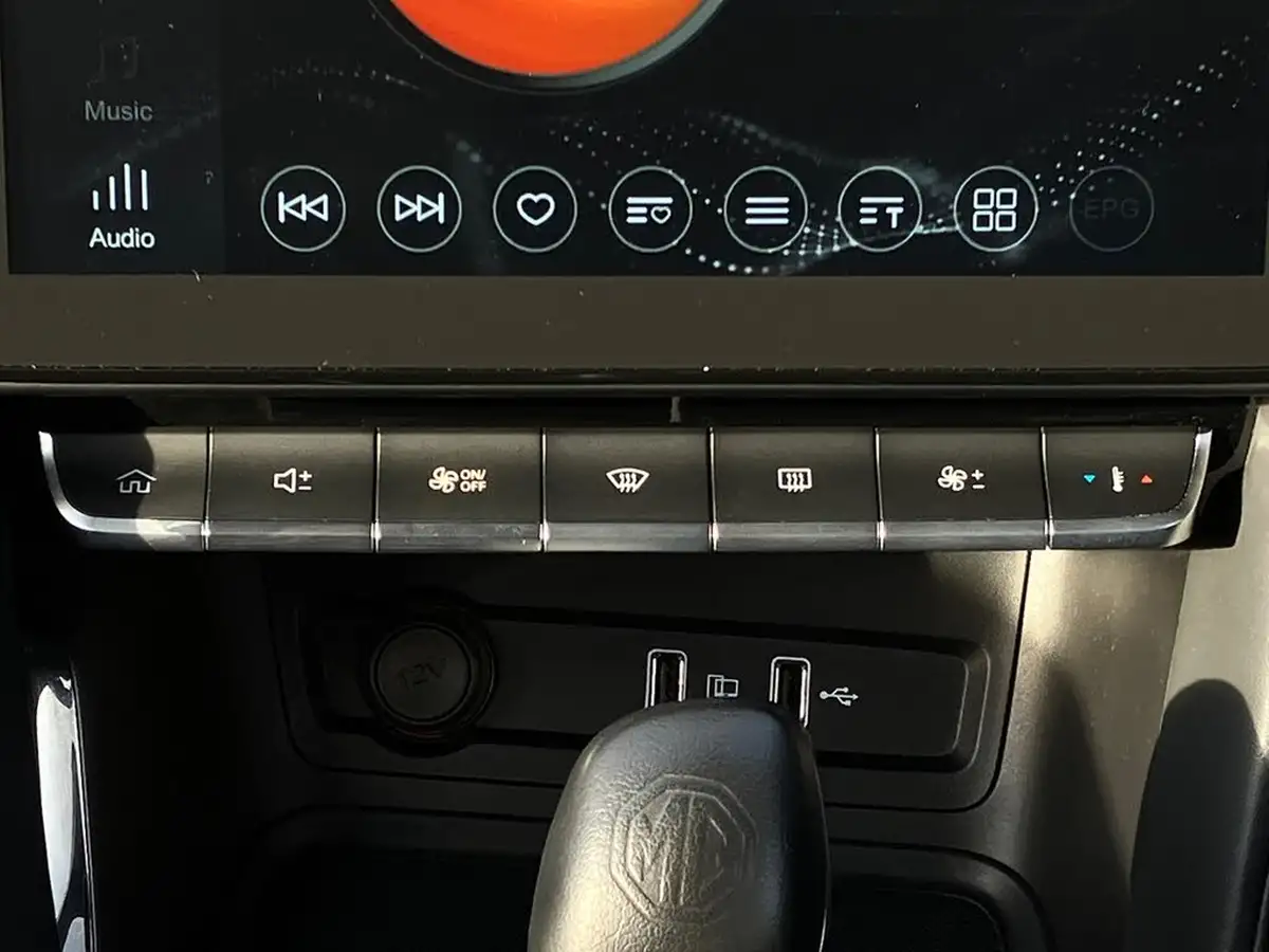 2021-mg-zs-suv-10t-gdi-excite-big-11
