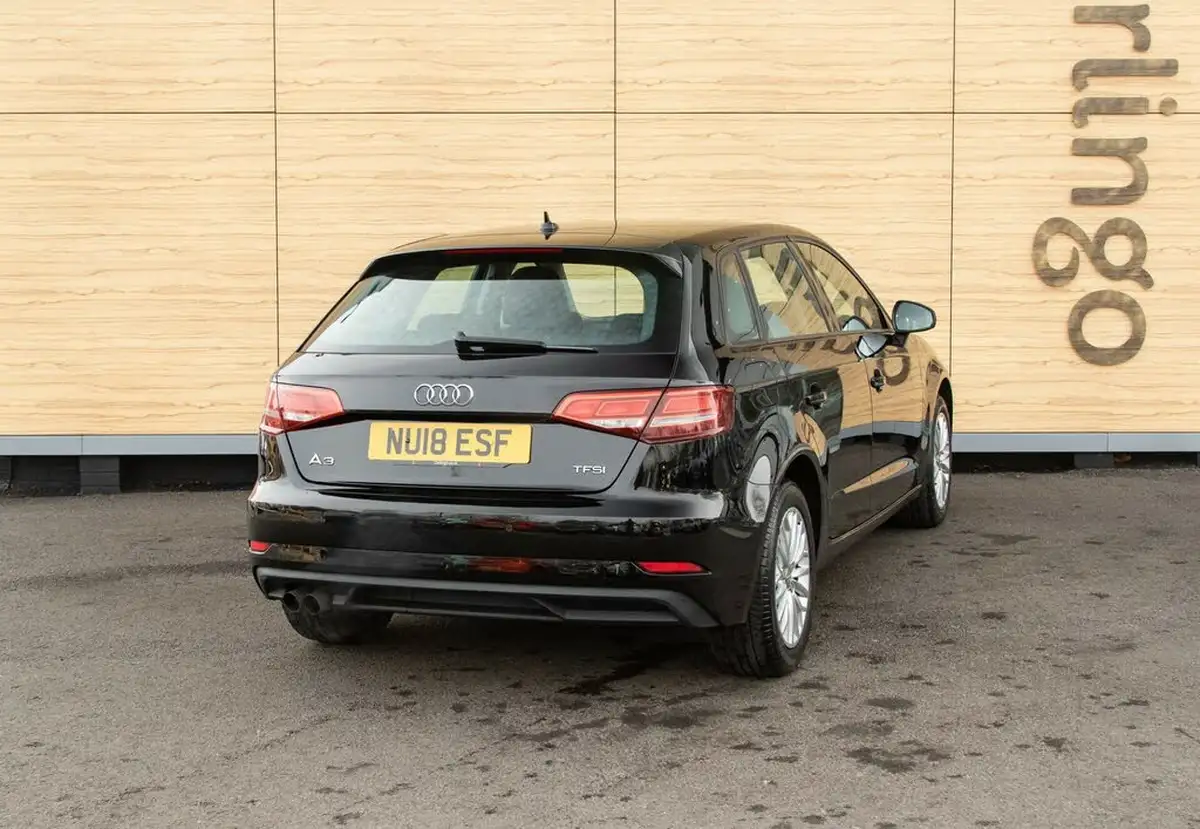 2018-audi-a3-15-tfsi-se-technik-big-2
