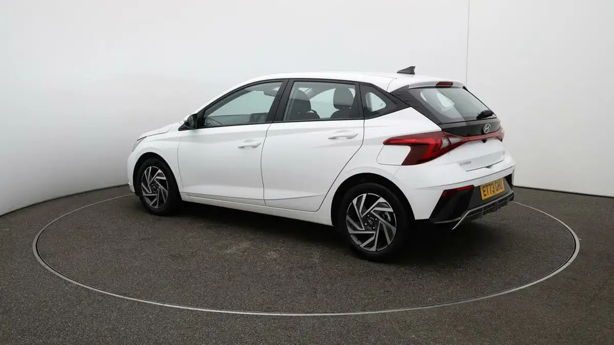 2024-hyundai-i20-10-t-gdi-advance-big-34