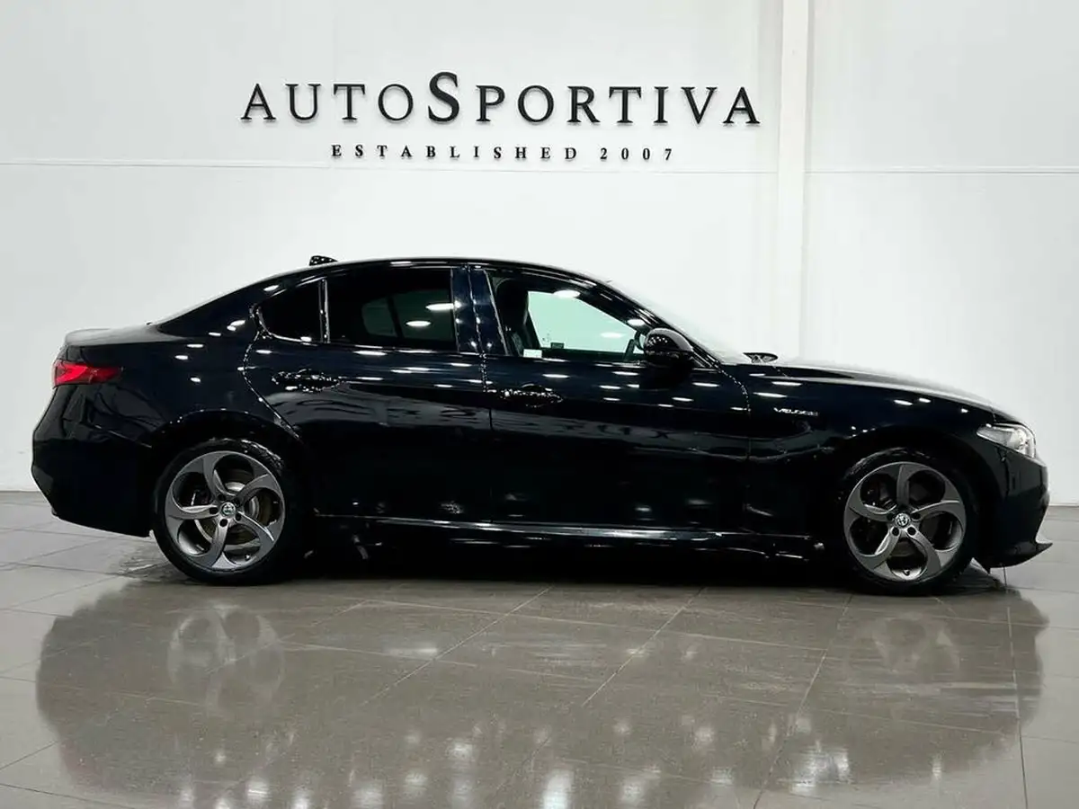 2019-alfa-romeo-giulia-20-veloce-big-2