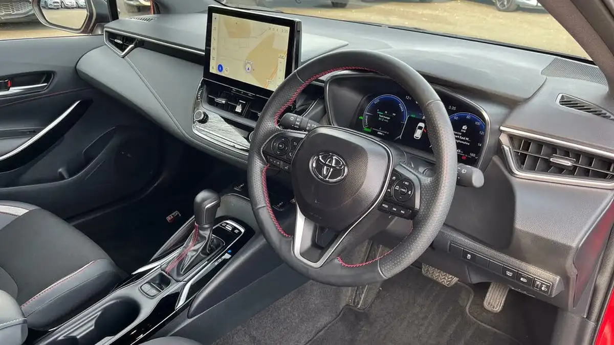 2024-toyota-corolla-20-vvt-i-gr-sport-hatchback-big-20