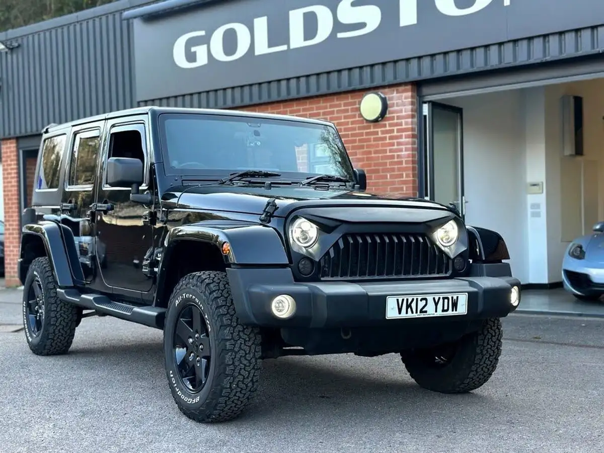2012-jeep-wrangler-28crd-sahara-5d-auto-big-9