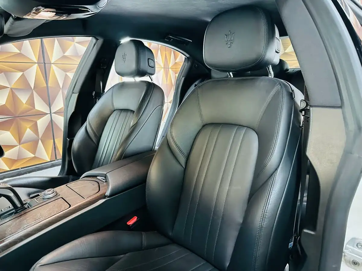 2019-maserati-ghibli-30-big-7