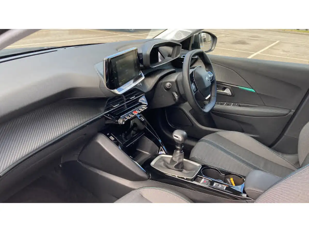 2021-peugeot-208-12-puretech-allure-premium-100bhp-big-8