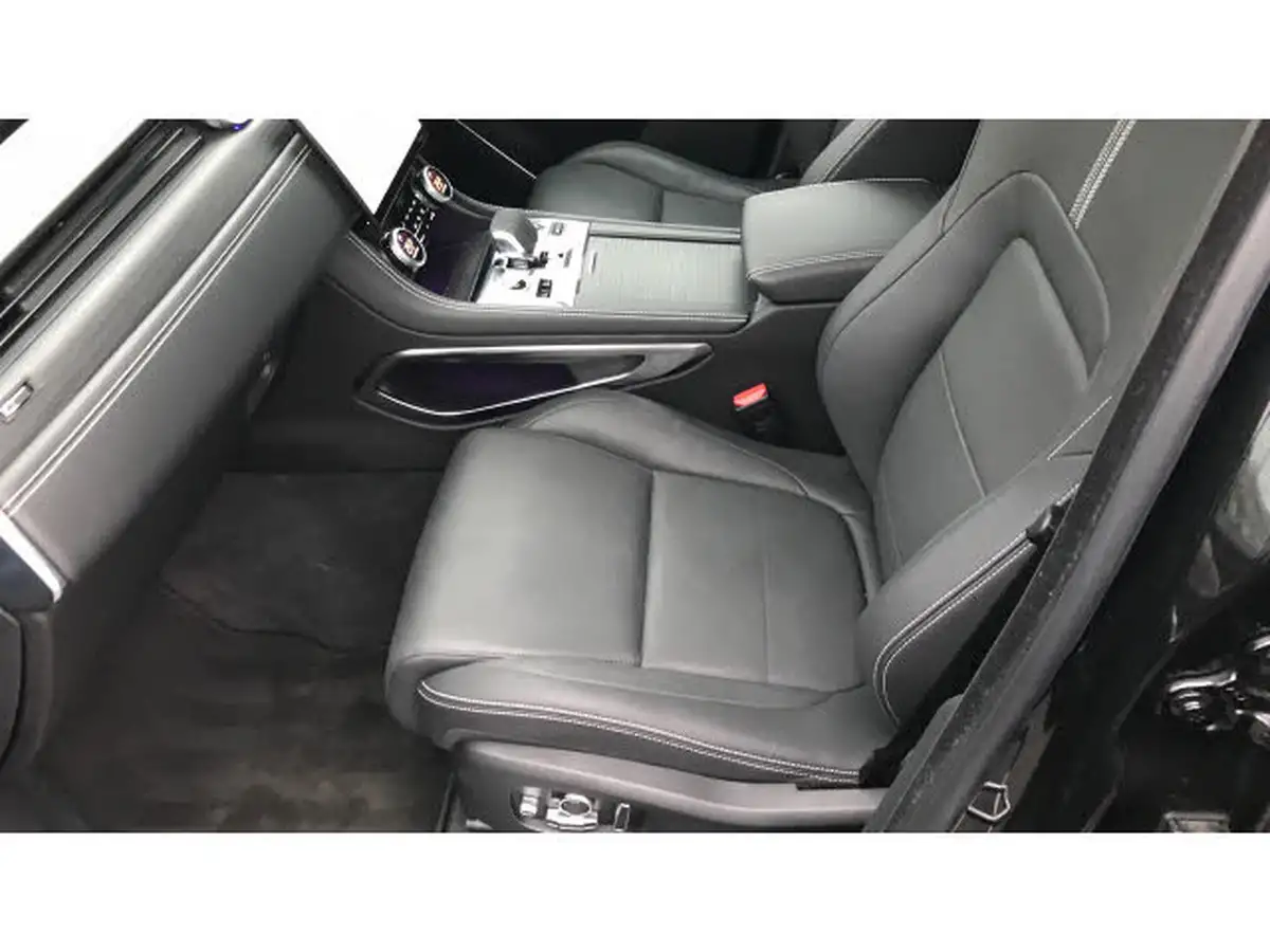 2024-jaguar-f-pace-20-d200-r-dynamic-hse-black-big-25