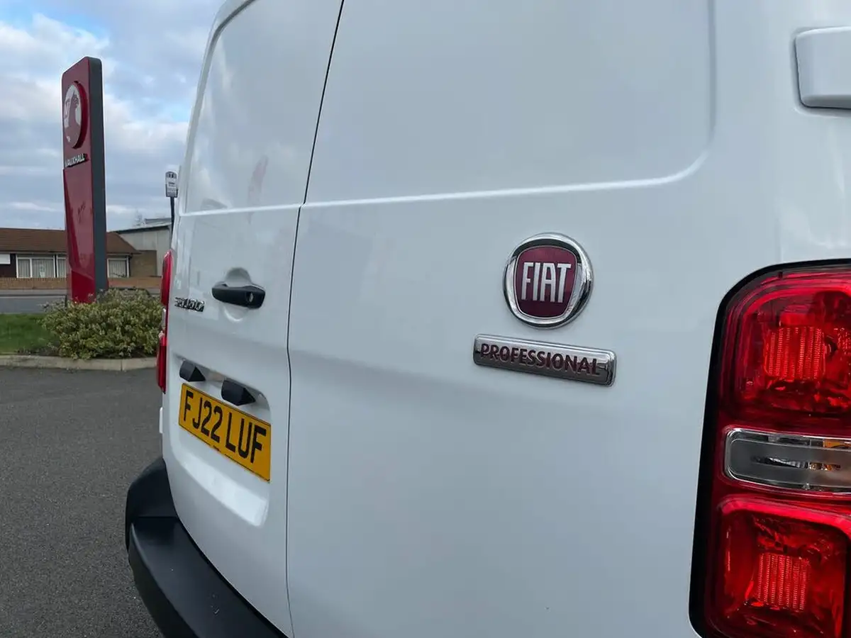 2022-fiat-scudo-20jtd-tecnico-lwb-panel-big-18