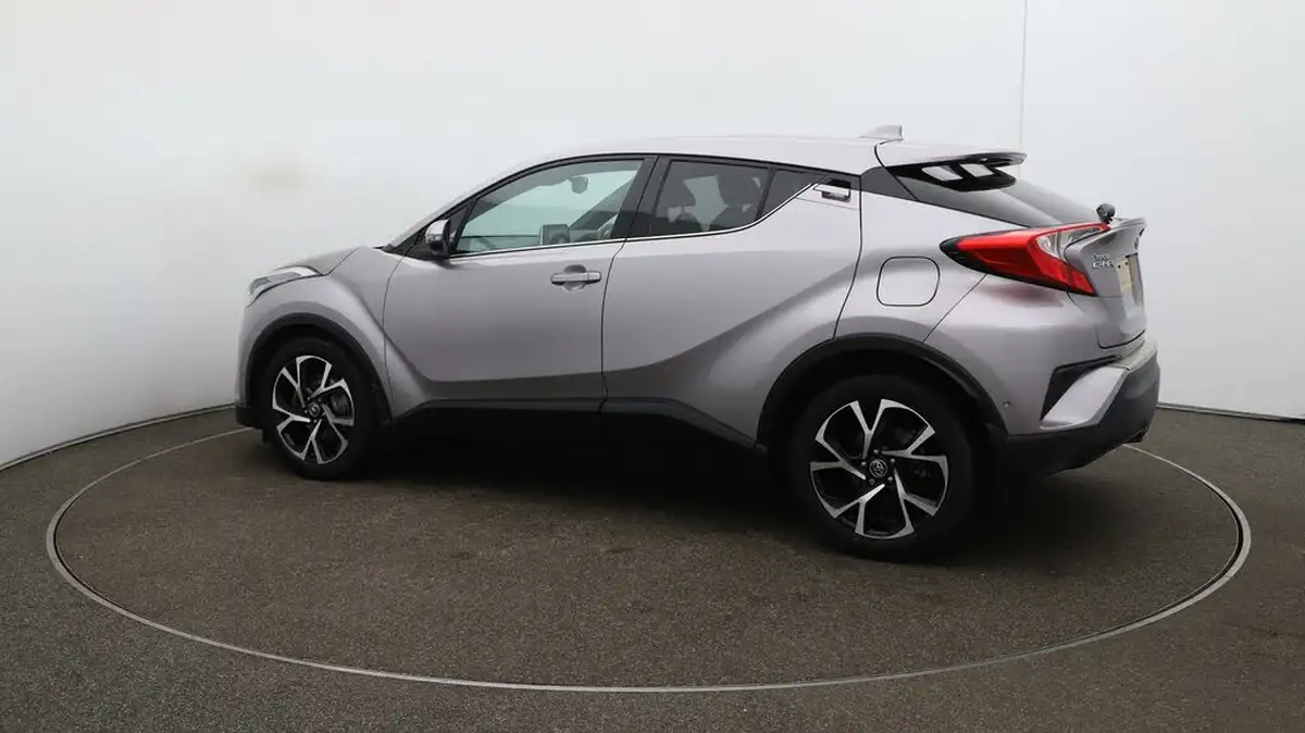 2019-toyota-c-hr-18-vvt-i-design-big-44