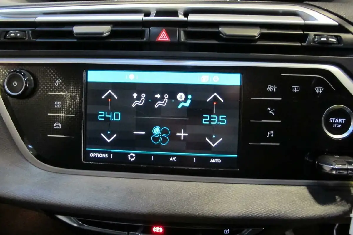 2019-citroen-grand-c4-spacetourer-12-puretech-feel-big-28