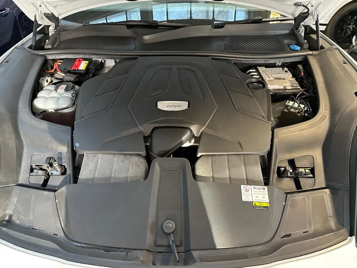2019-porsche-cayenne-30-v6-coupe-big-20