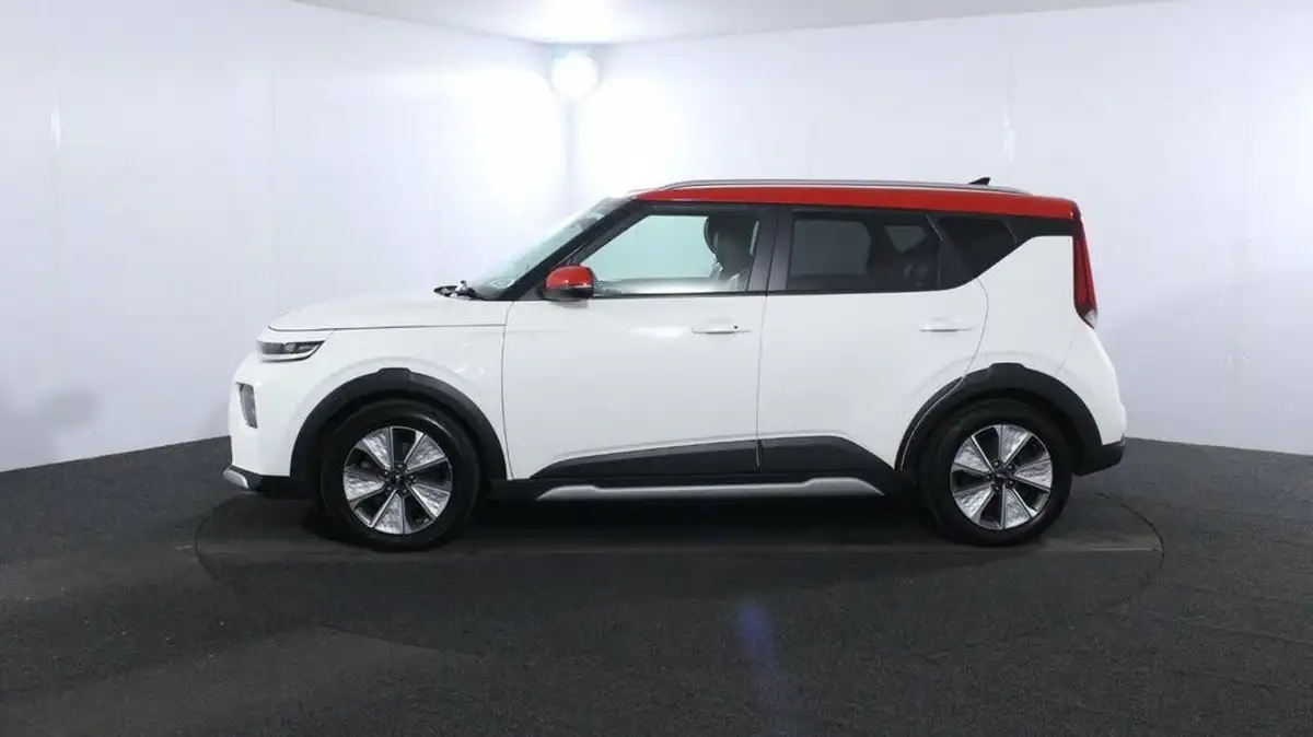 2021-kia-soul-ev-first-edition-big-3