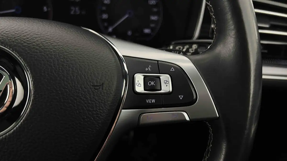 2018-volkswagen-touareg-30tdi-r-line-tech-286ps-ss-big-17