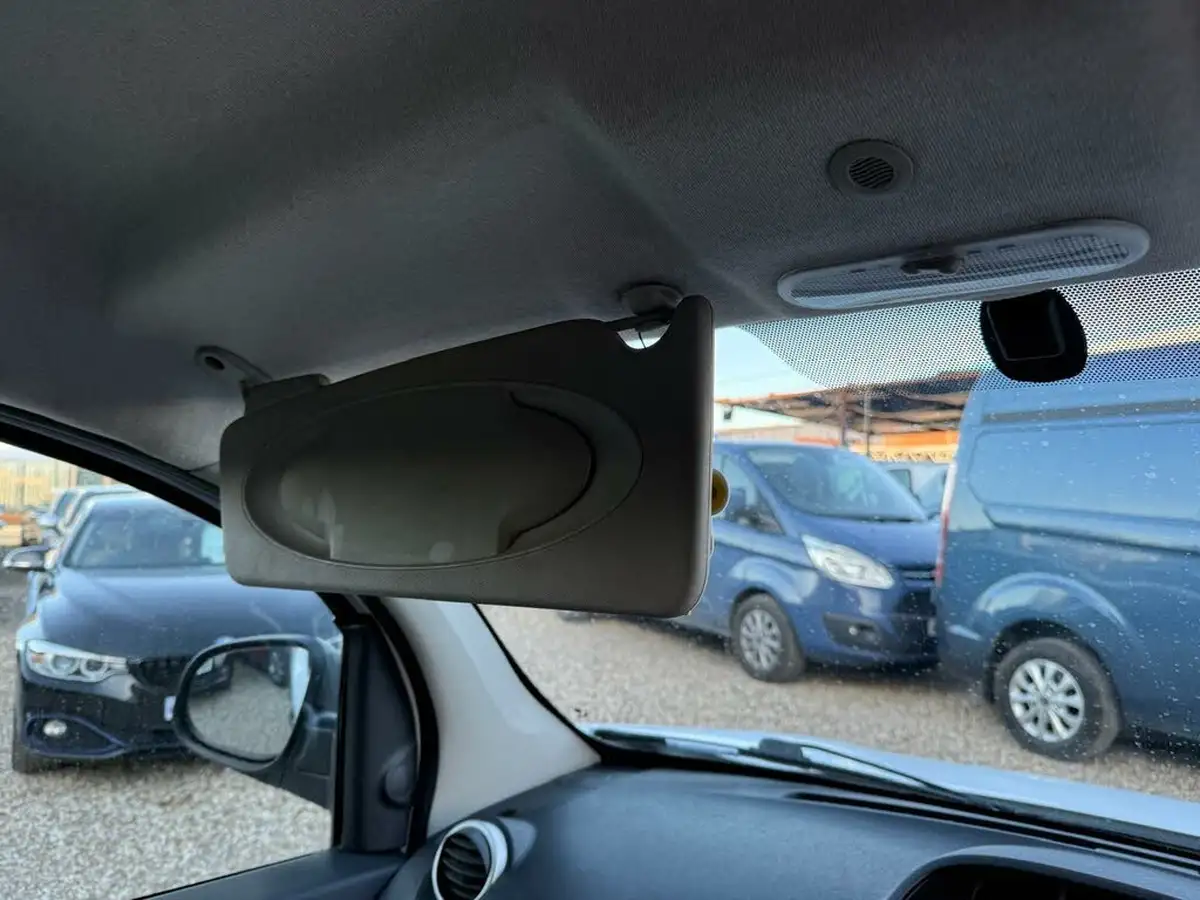 2016-renault-kangoo-15td-ml19-dci-90-business-panel-big-32