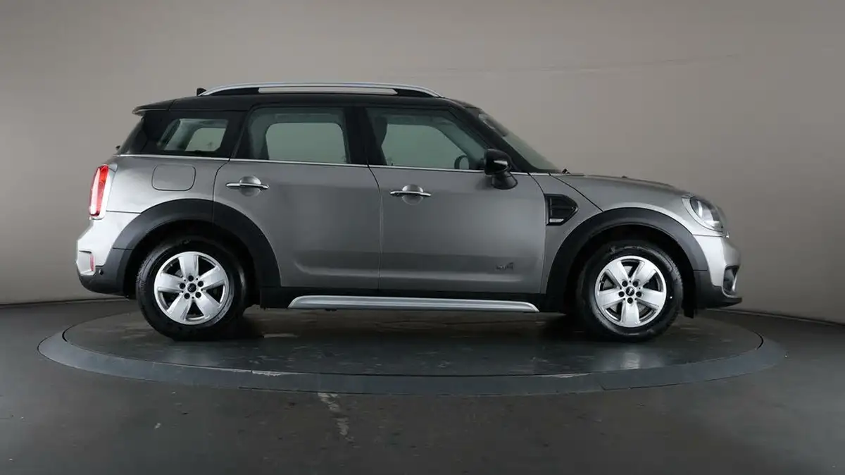 2019-mini-countryman-20td-cooper-d-classic-all4-big-57