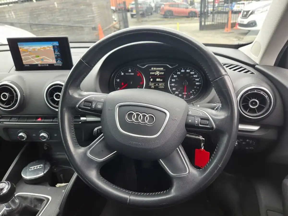 2015-audi-a3-16tdi-ultra-se-technik-sportback-5d-big-6