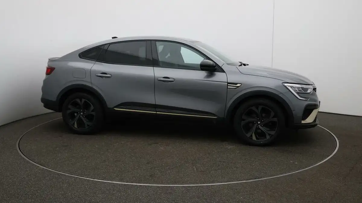 2023-renault-arkana-16-e-tech-engineered-big-45
