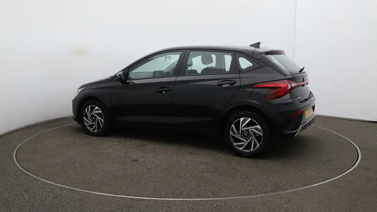2024-hyundai-i20-10-t-gdi-advance-big-45
