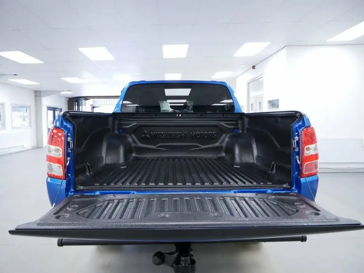 2016-mitsubishi-l200-24di-d-titan-big-4