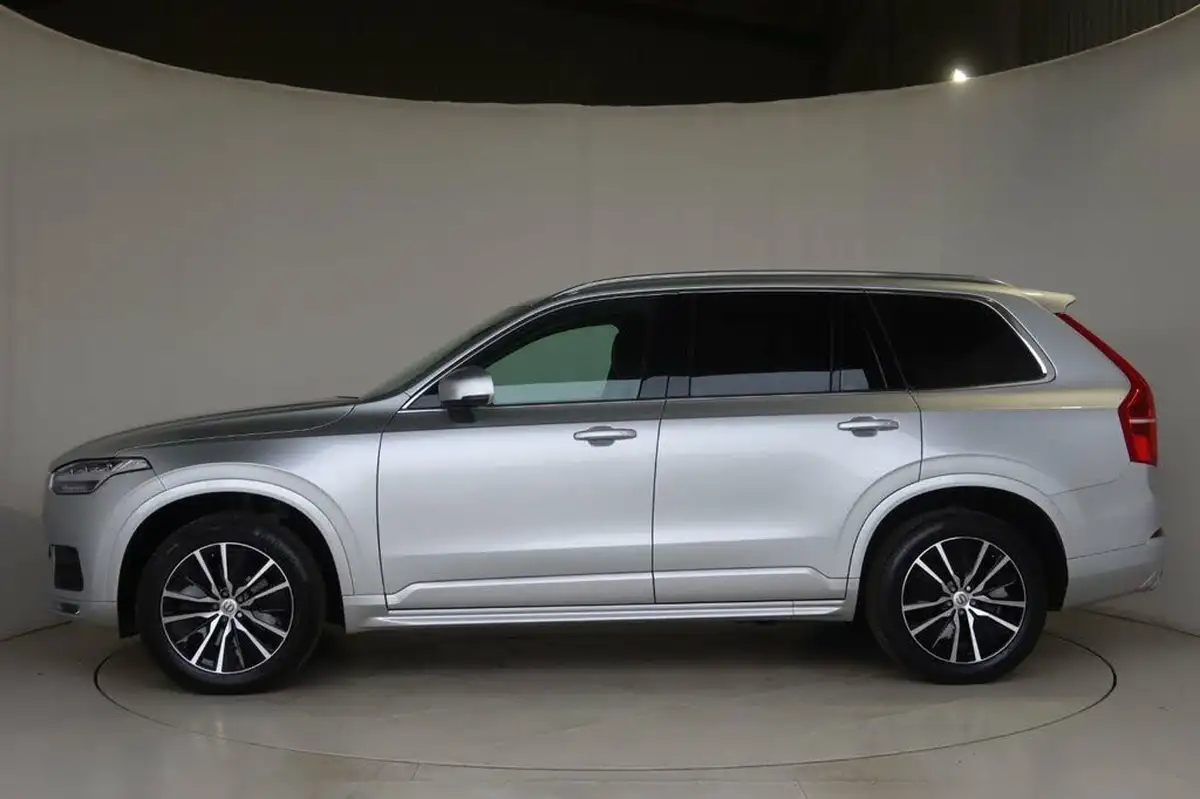 2021-volvo-xc90-20-b5-momentum-big-16