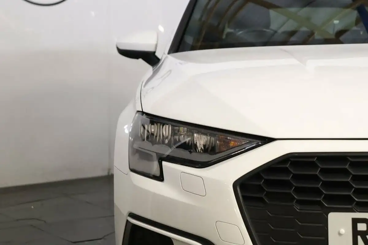 2022-audi-a3-10-30-tfsi-technik-s-tronic-big-12