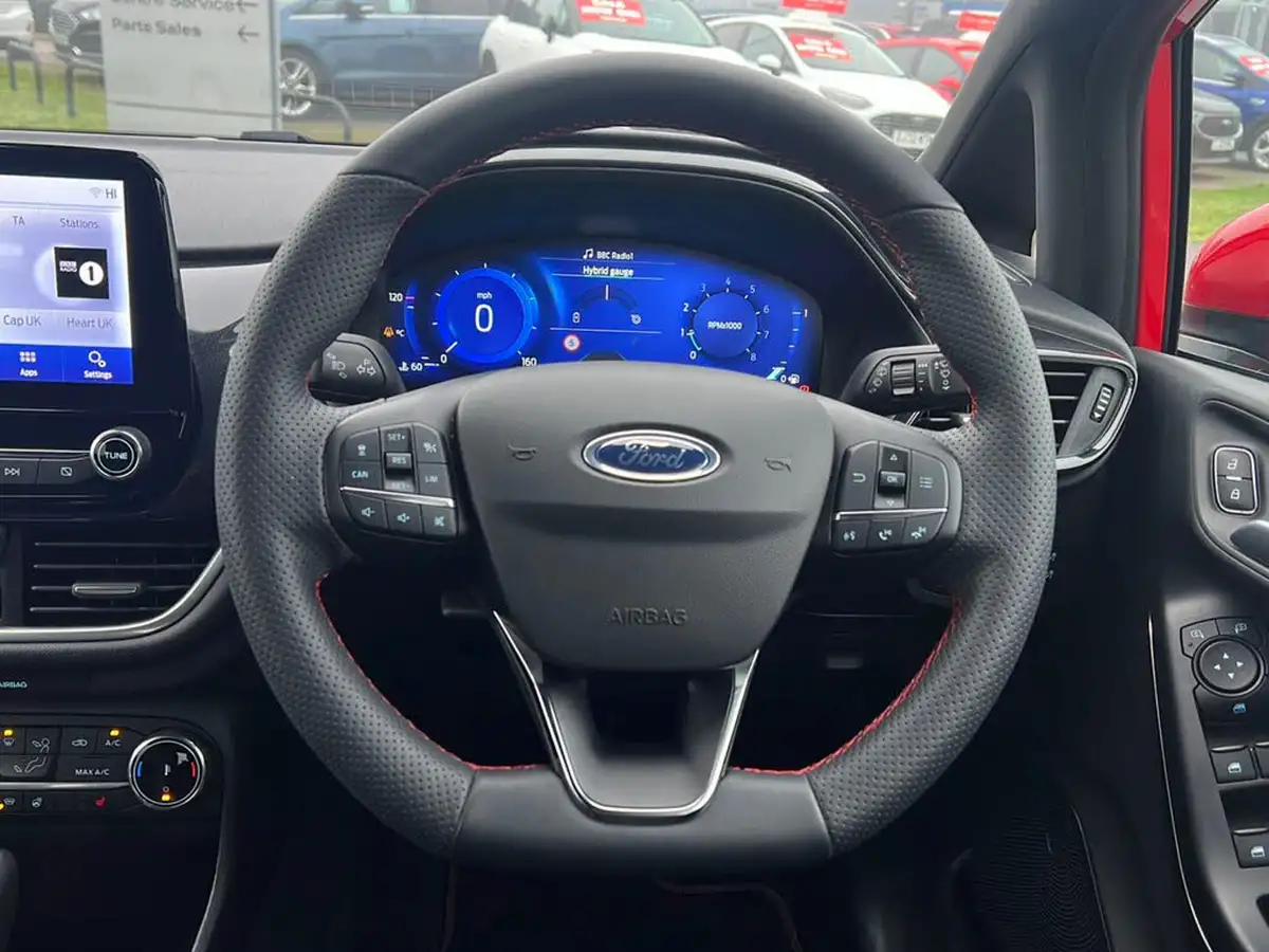 2023-ford-fiesta-big-15