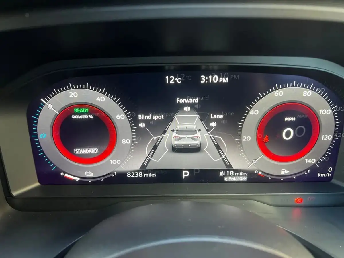 2024-nissan-qashqai-15-tekna-big-11
