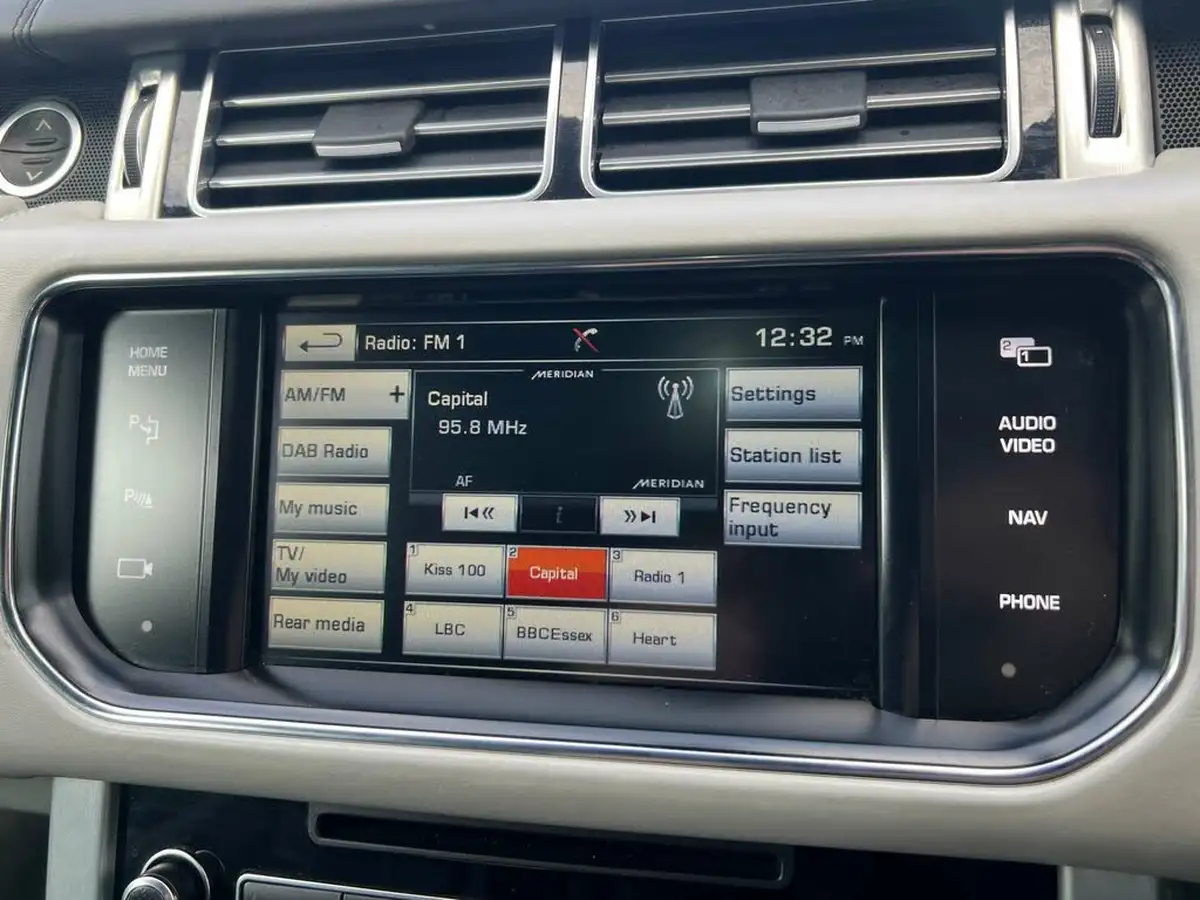 2015-land-rover-range-rover-44-sdv8-autobiography-44sd-v8-339bhp-ss-station-wagon-big-67