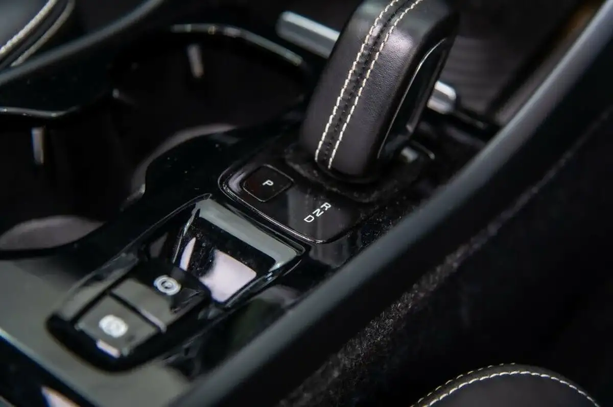 2018-volvo-xc40-20td-d4-first-edition-big-48