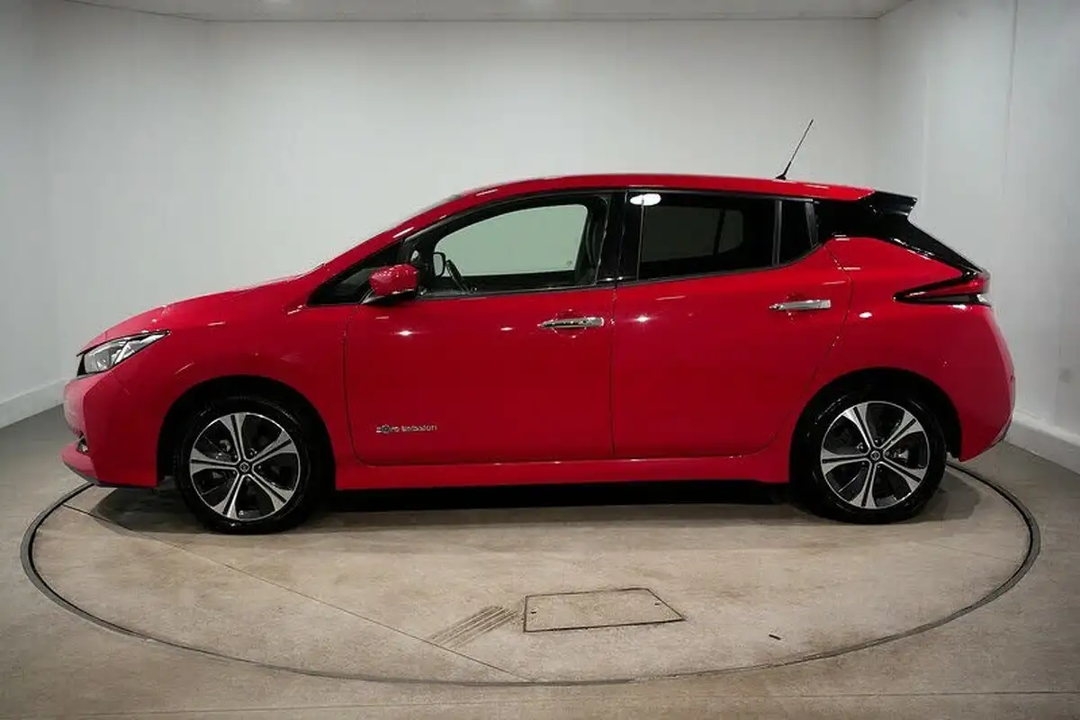 2020-nissan-leaf-e-e-tekna-big-4