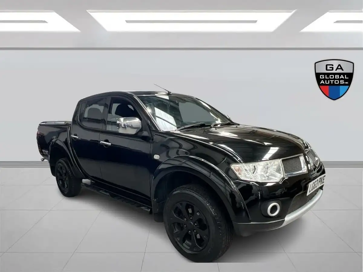 2013-mitsubishi-l200-25td-barbarian-auto-big-0