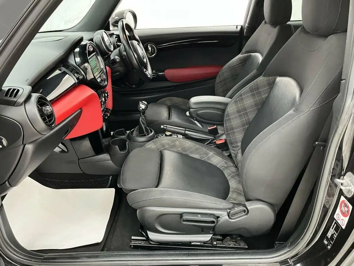 2017-mini-cooper-20-cooper-s-chili-ss-hatchback-3d-big-16