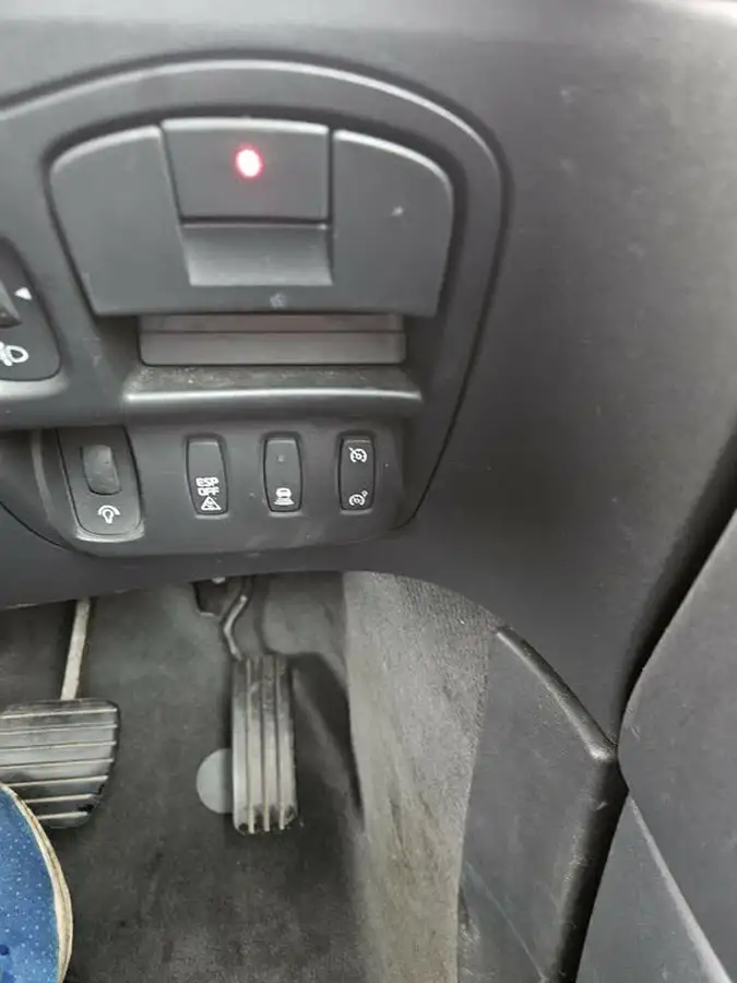 2007-renault-espace-20td-dynamique-130-big-18