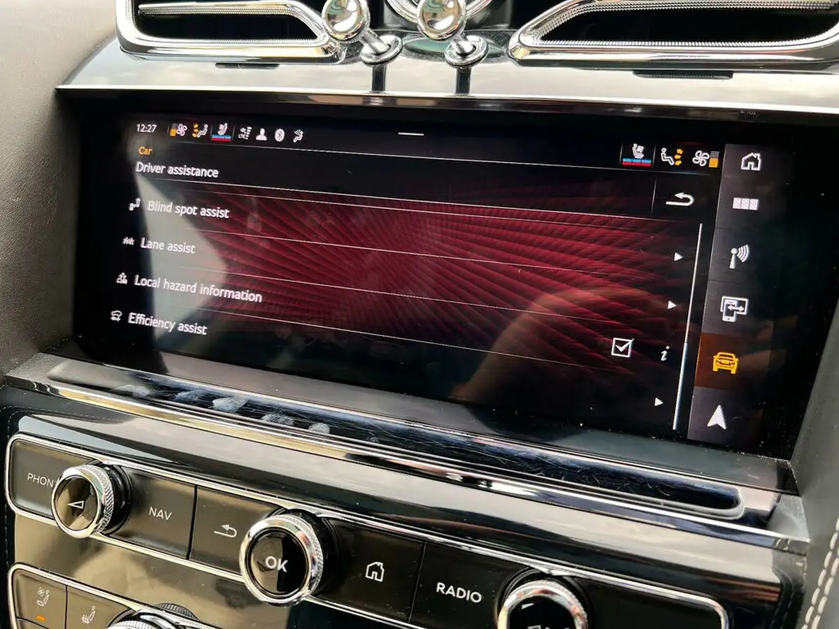 2020-bentley-bentayga-30-hybrid-big-42
