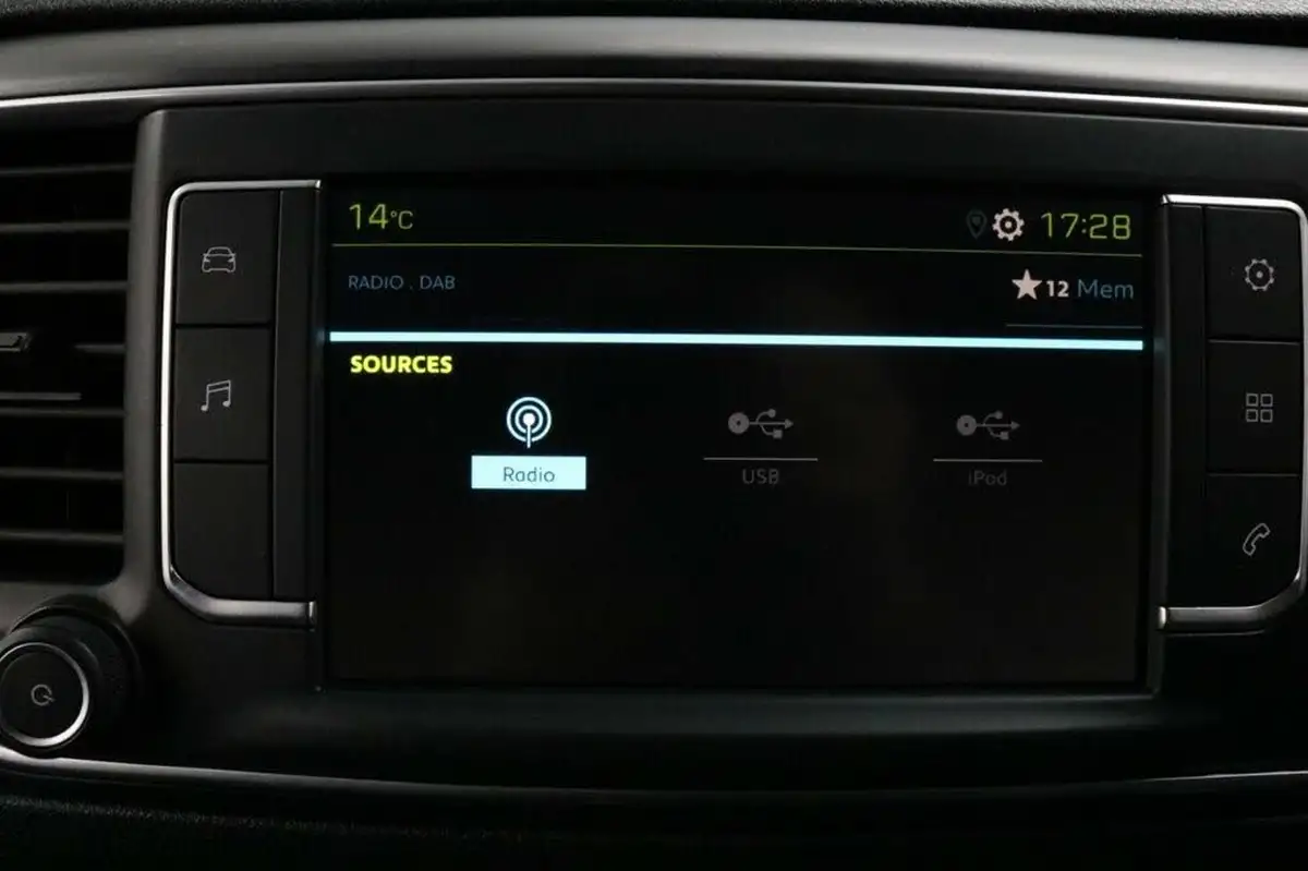 2021-peugeot-expert-e-professional-standard-75kwh-panel-big-54