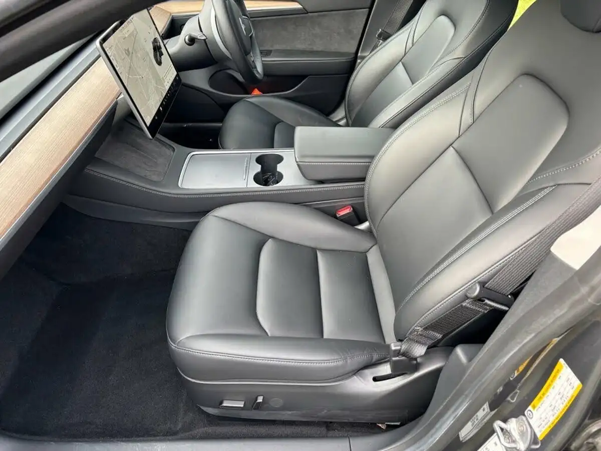 2021-tesla-model-3-e-long-range-awd-big-14