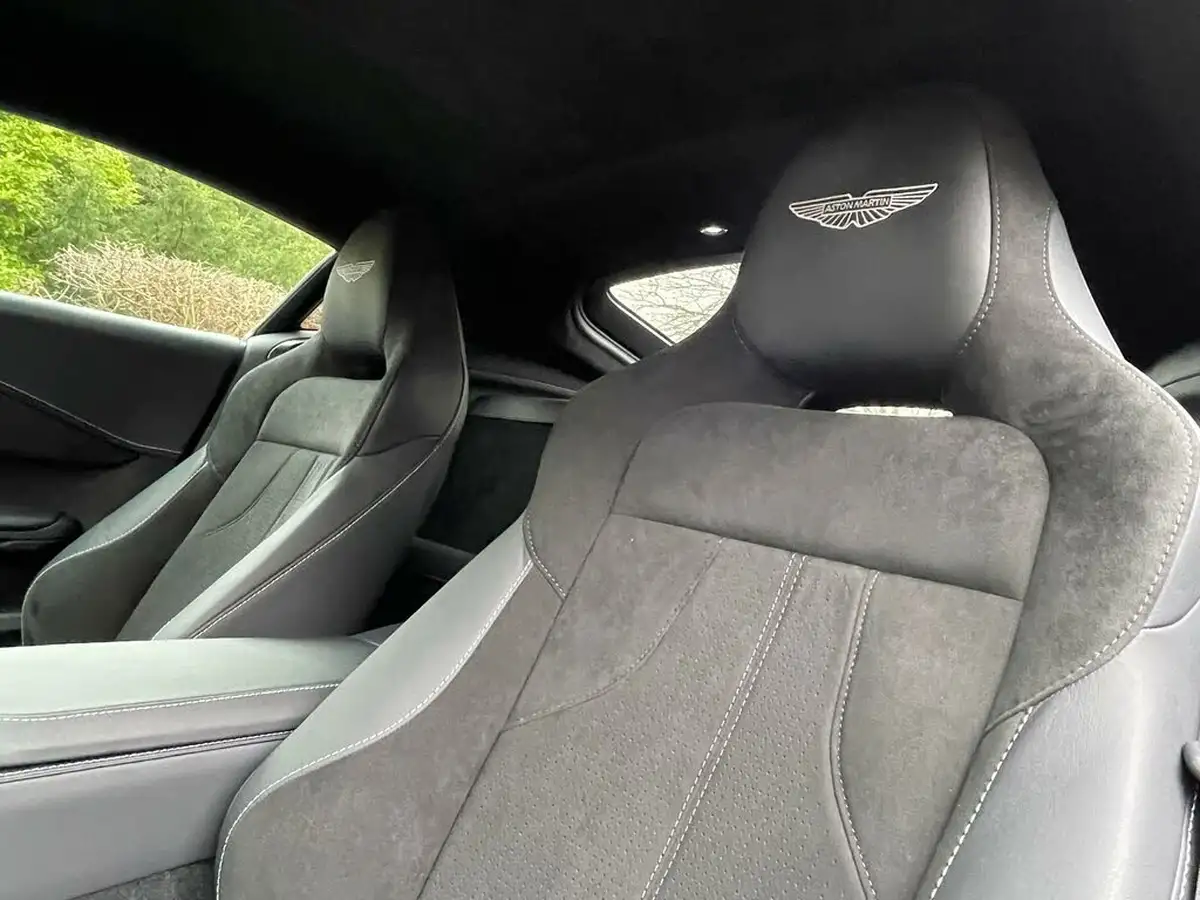 2025-aston-martin-vantage-40-v8-vantage-coupe-auto-big-43