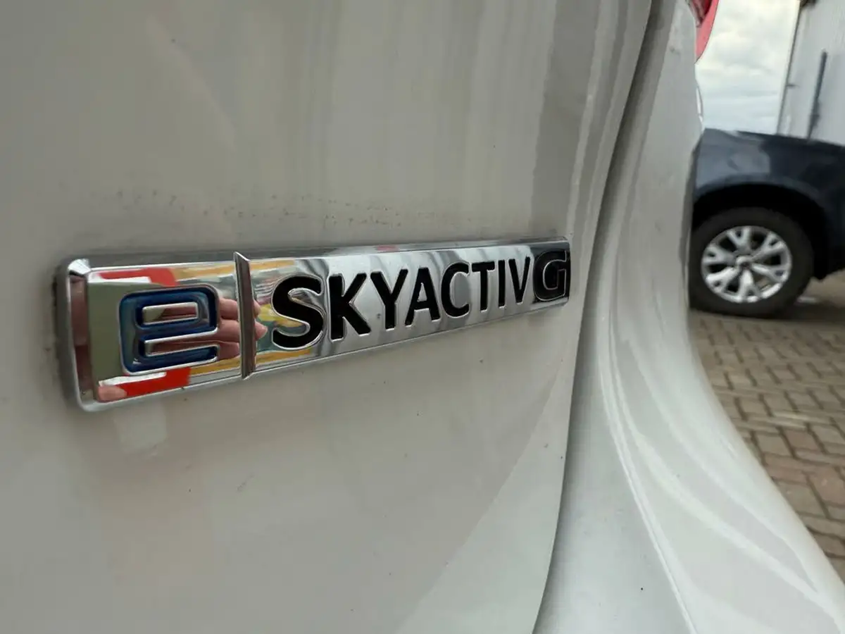 2023-mazda-mazda3-20-e-skyactiv-g-homura-big-11