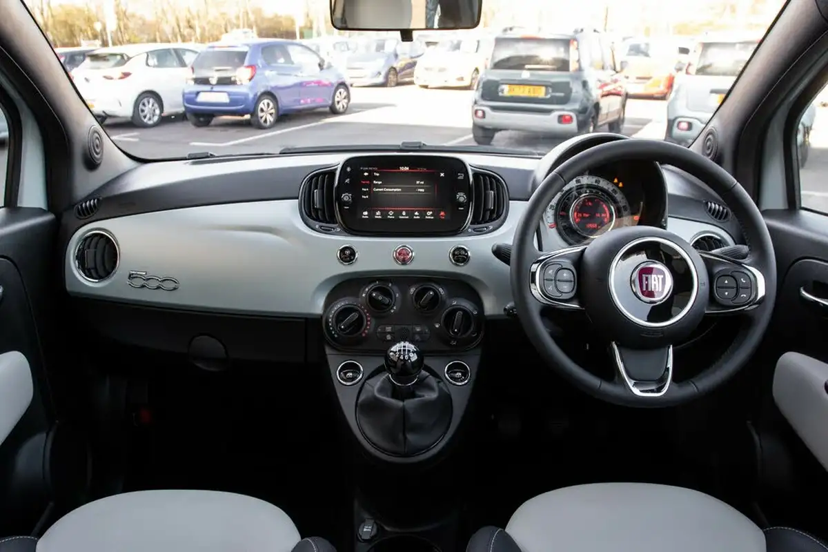 2022-fiat-500-10-dolcevita-big-3
