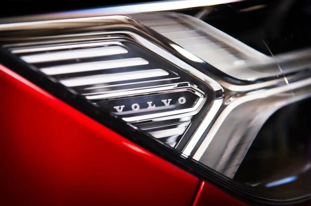 2018-volvo-xc40-20td-d4-first-edition-big-46