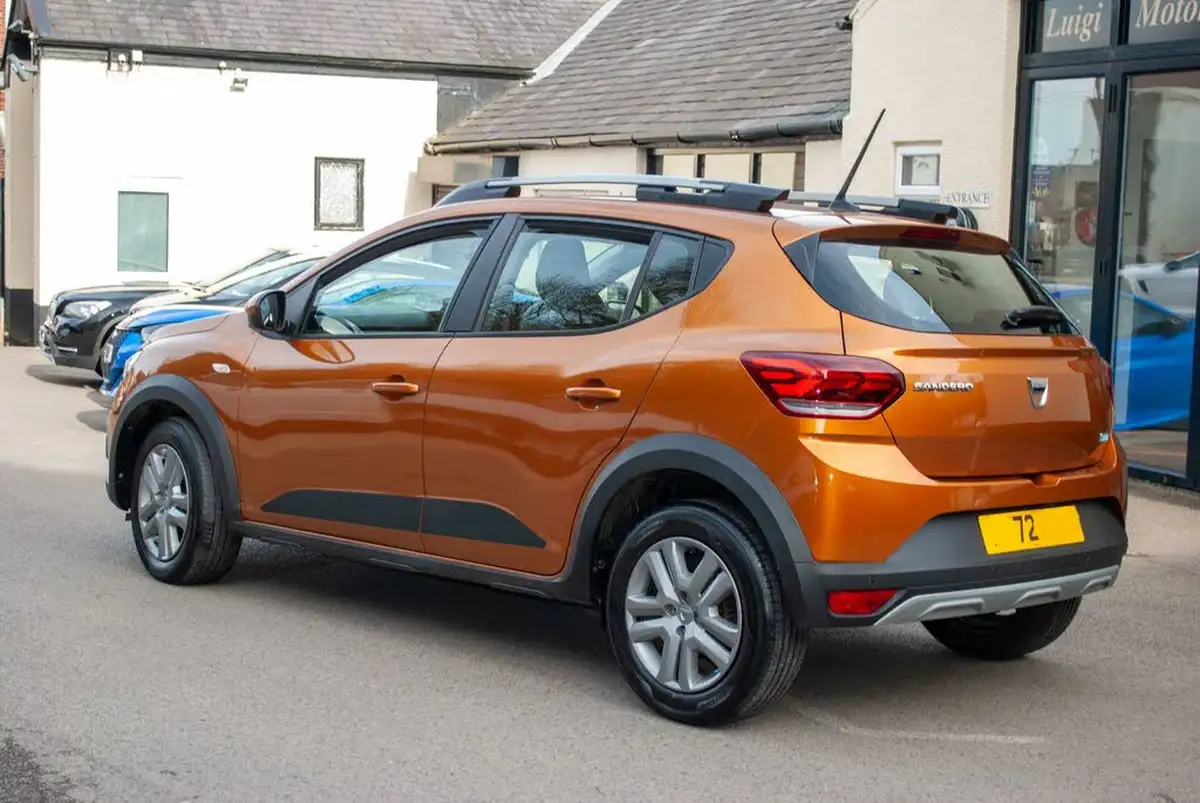 2022-dacia-sandero-stepway-10-tce-comfort-100bhp-bi-fuel-big-3