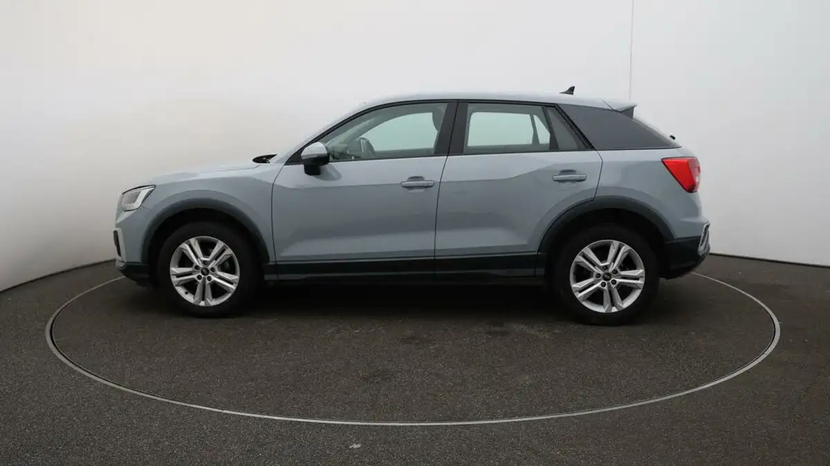 2021-audi-q2-10-30-tfsi-sport-big-62