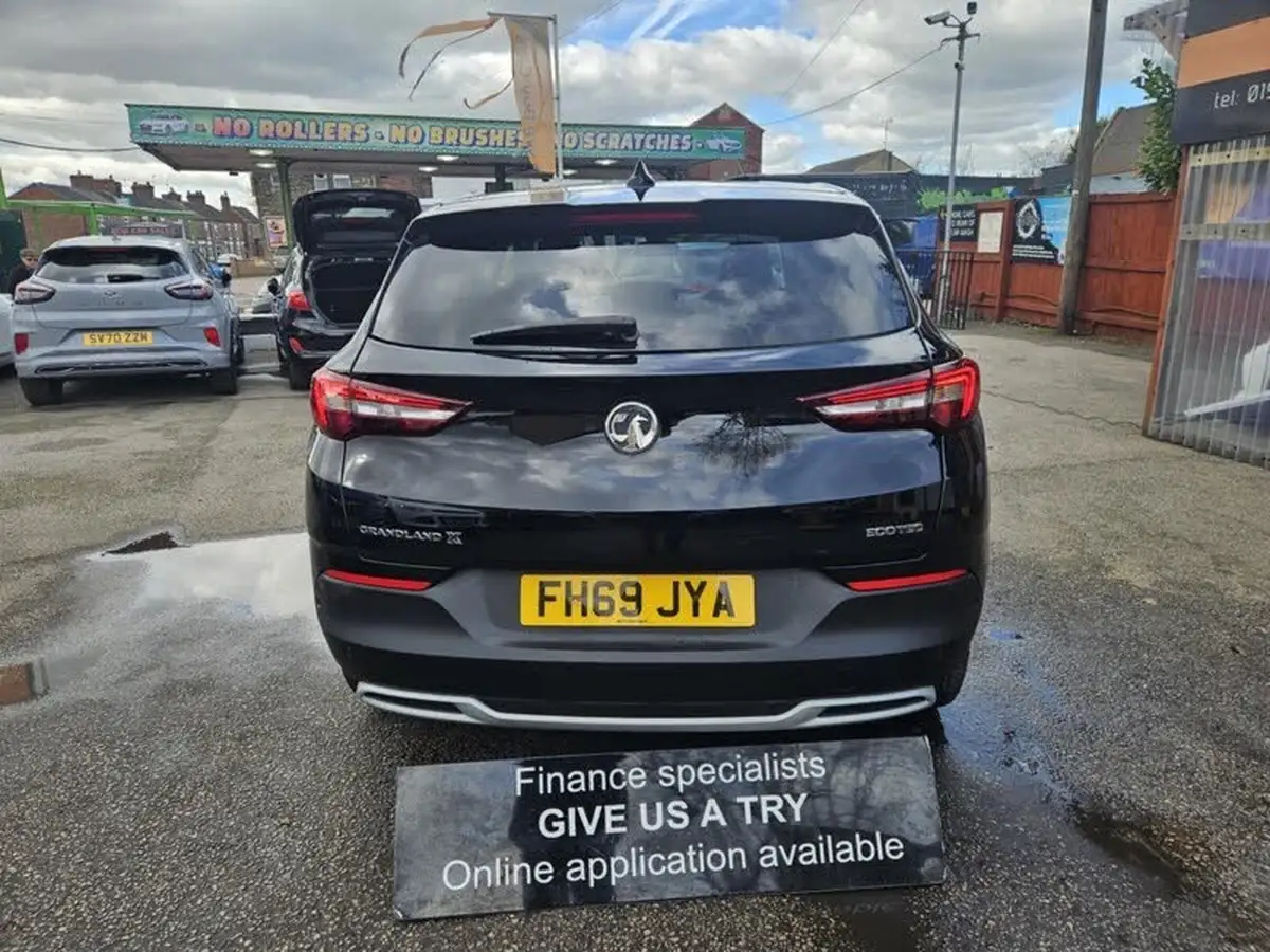 2019-vauxhall-grandland-x-12-sri-nav-big-8
