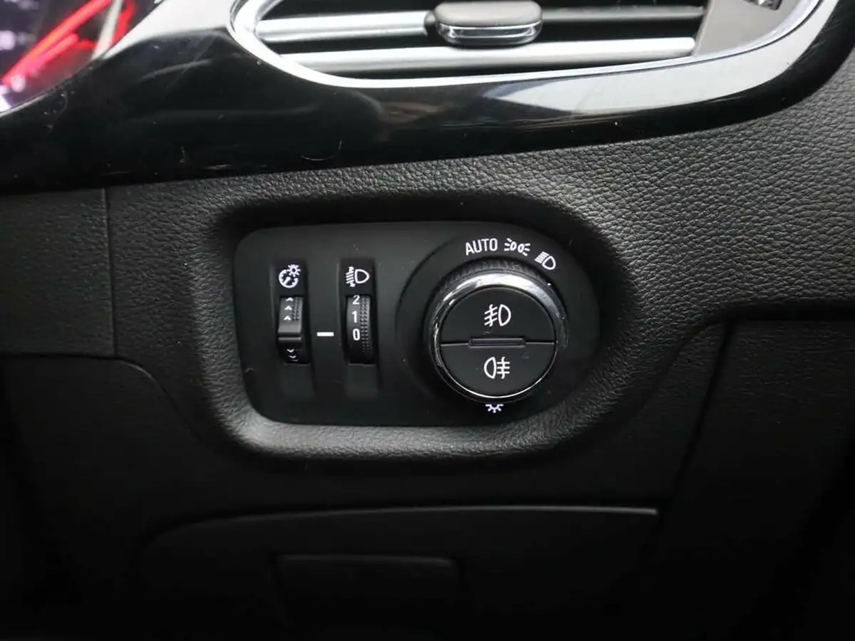 2018-vauxhall-astra-14i-sri-hatchback-big-22