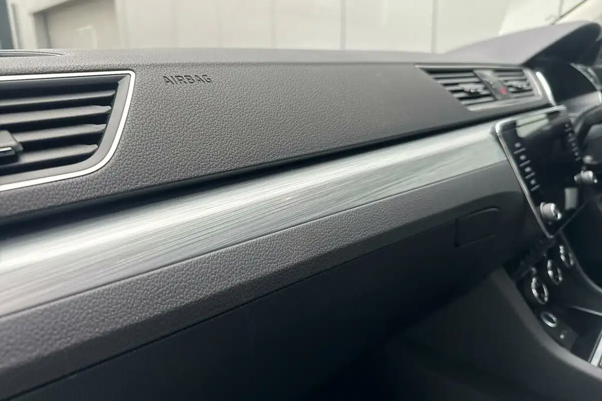2023-skoda-superb-20tdi-se-technology-hatchback-dsg-big-13