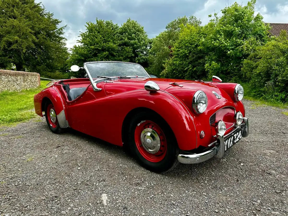 1954-triumph-tr2-20l-roadster-big-0