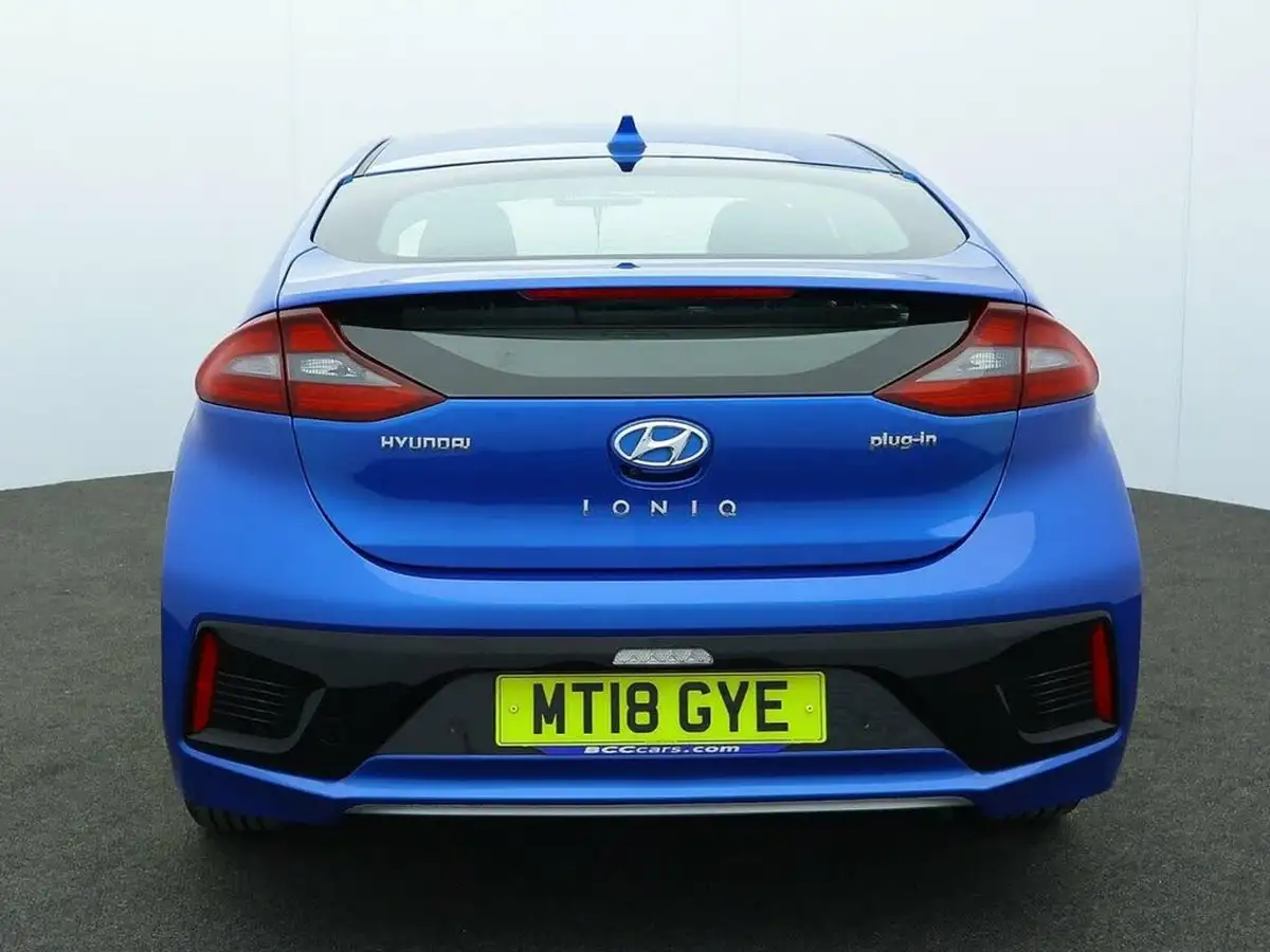 2018-hyundai-ioniq-16-gdi-premium-plug-in-hybrid-big-9
