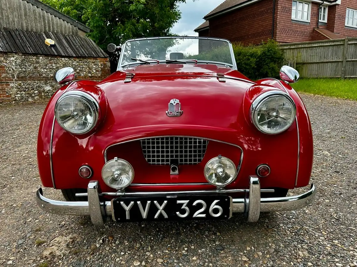 1954-triumph-tr2-20l-roadster-big-24