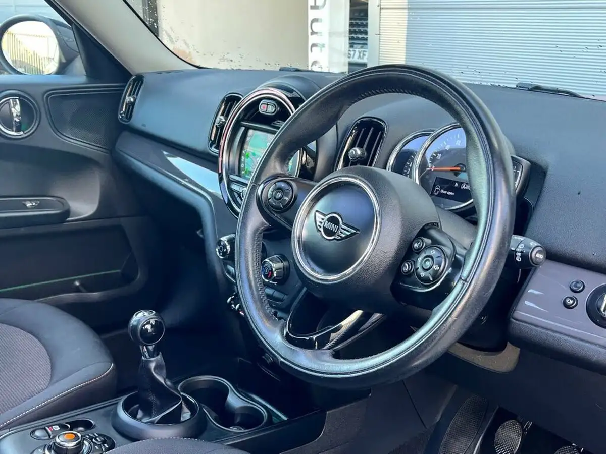 2018-mini-countryman-15-cooper-ss-big-6