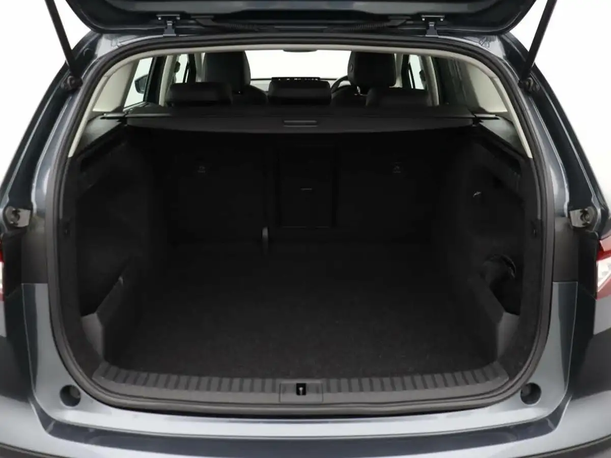2021-skoda-enyaq-e-60-62-kwh-big-17